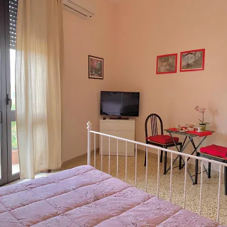 Luna Piena Bed & Breakfast 3*