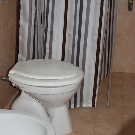 Alojamento de Acomodação e Pequeno-almoço Luna Piena 3*