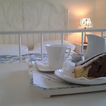 Alojamento de Acomodação e Pequeno-almoço Luna Piena